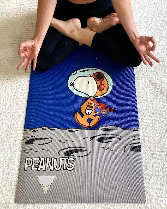 copy-of-peanuts-x-yeti-yoga-snoopy-space-per-yoga-mat