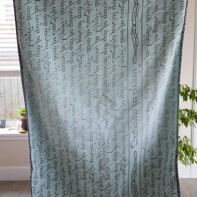 legend-of-frodo-guardian-yoga-blanket-throw