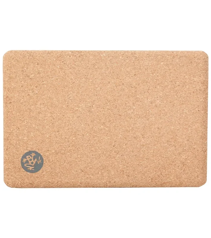 manduka-cork-yoga-block-standard-4-inch-31734