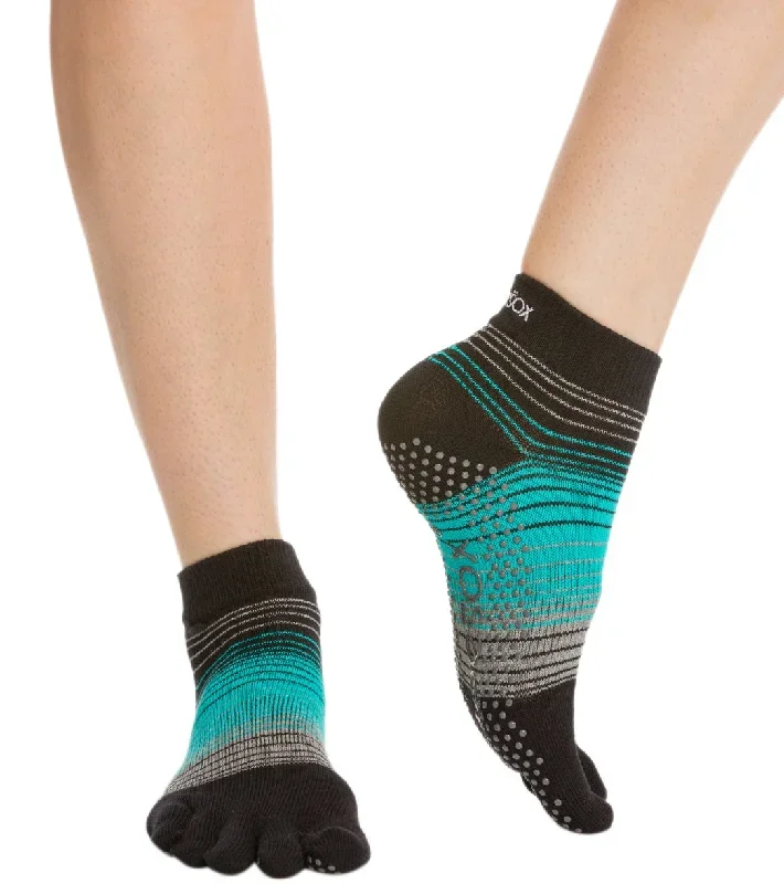 Toesox Ankle Length Full-Toe Yoga Grip Socks Moonlight Jade