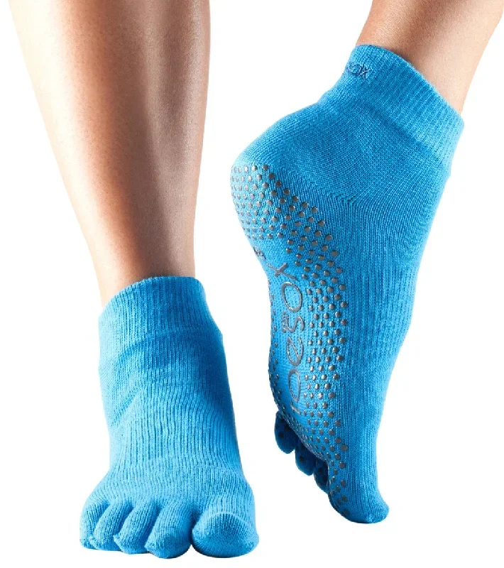 Toesox Ankle Length Full-Toe Yoga Grip Socks Skydiver