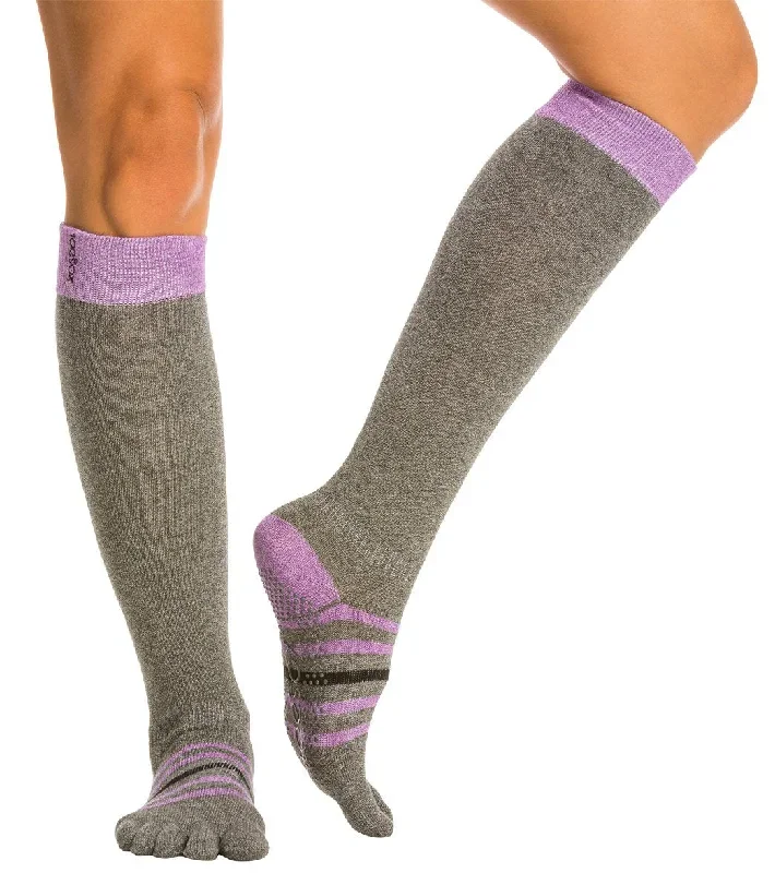 Toesox Knee High Scrunch Full-Toe Yoga Grip Socks Aire