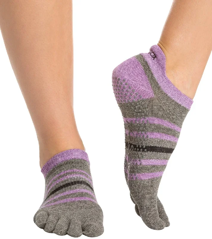 Toesox Low Rise Full-Toe Yoga Grip Socks Aire