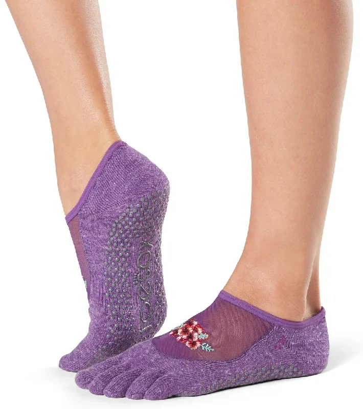 Toesox Luna Full-Toe Yoga Grip Socks Myth