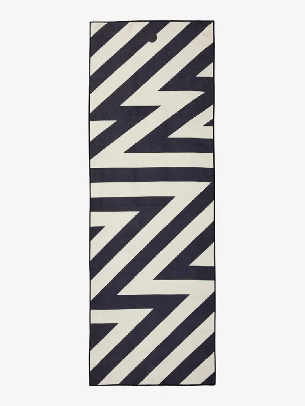 Manduka Yogitoes Skidless Yoga Mat Towel 3.0 - Nouveau Zig Zag